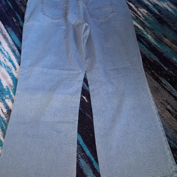 Jeans - Picture 4 of 5